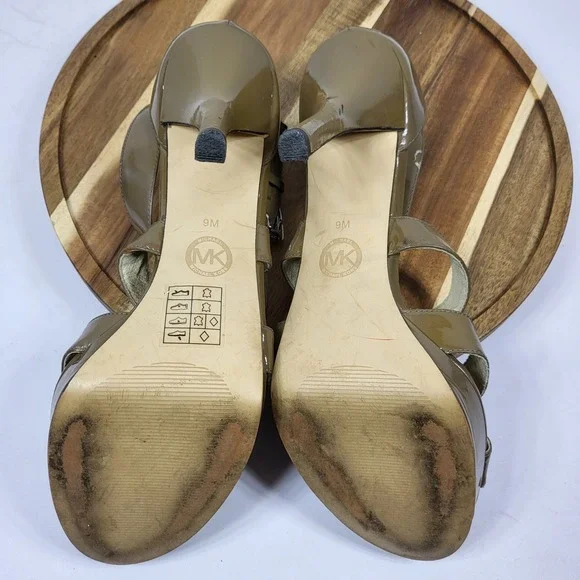 Michael Kors ST15F Olive Tan Patent Leather Multi Strap Platform Sandals Size 9M - Picture 11 of 13